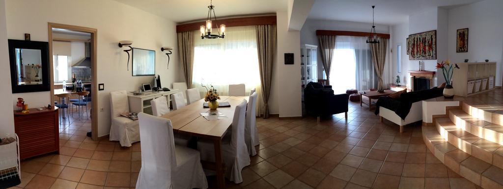 Wild Pear Villa ลิกาเรีย ภายนอก รูปภาพ
