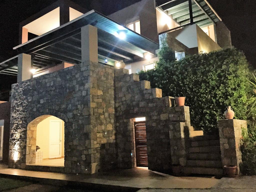 Wild Pear Villa ลิกาเรีย ภายนอก รูปภาพ