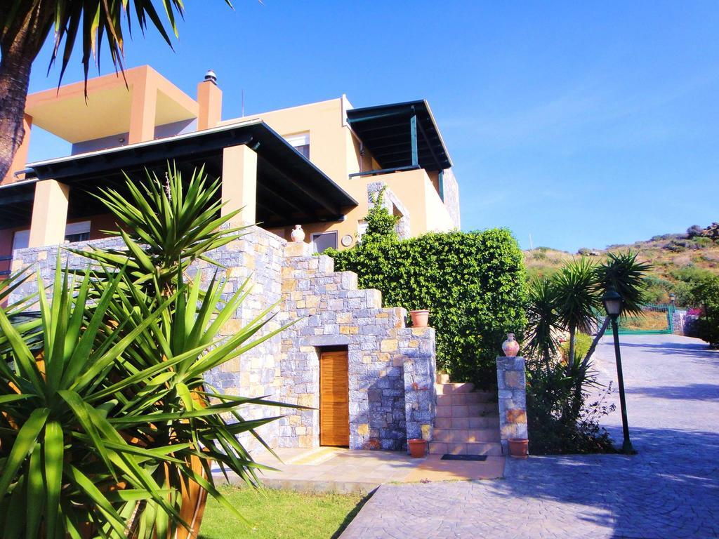 Wild Pear Villa ลิกาเรีย ภายนอก รูปภาพ