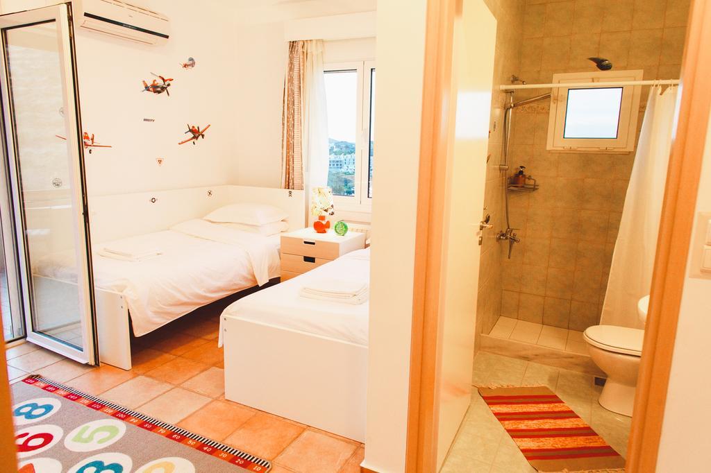 Wild Pear Villa ลิกาเรีย ภายนอก รูปภาพ
