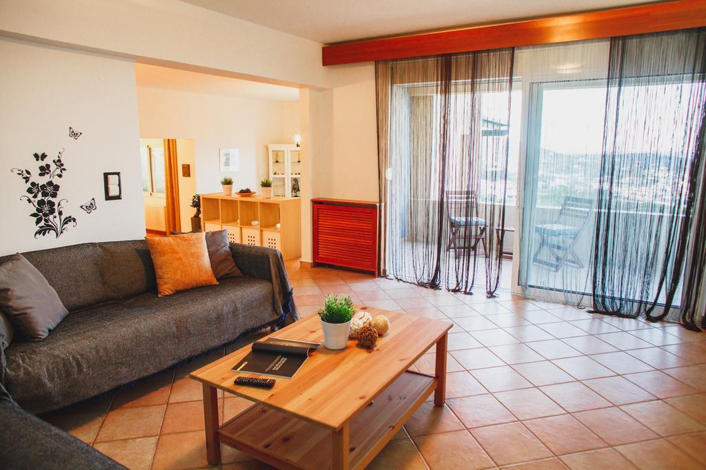 Wild Pear Villa ลิกาเรีย ภายนอก รูปภาพ