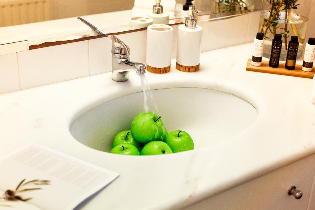 Wild Pear Villa ลิกาเรีย ภายนอก รูปภาพ