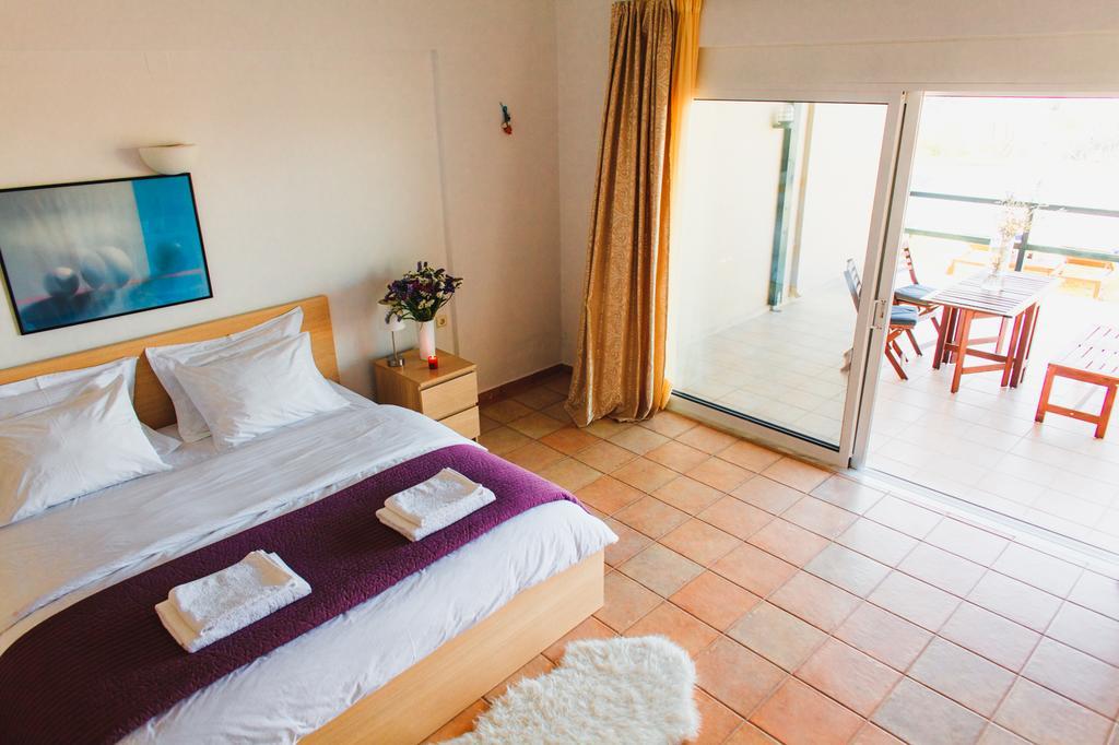 Wild Pear Villa ลิกาเรีย ภายนอก รูปภาพ
